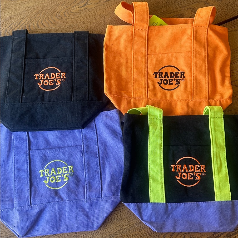 Trader Joe's Halloween Mini Tote Set